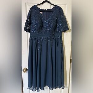 Navy Blue sequin embellished Prom dress, formal party dress size 20 women’s